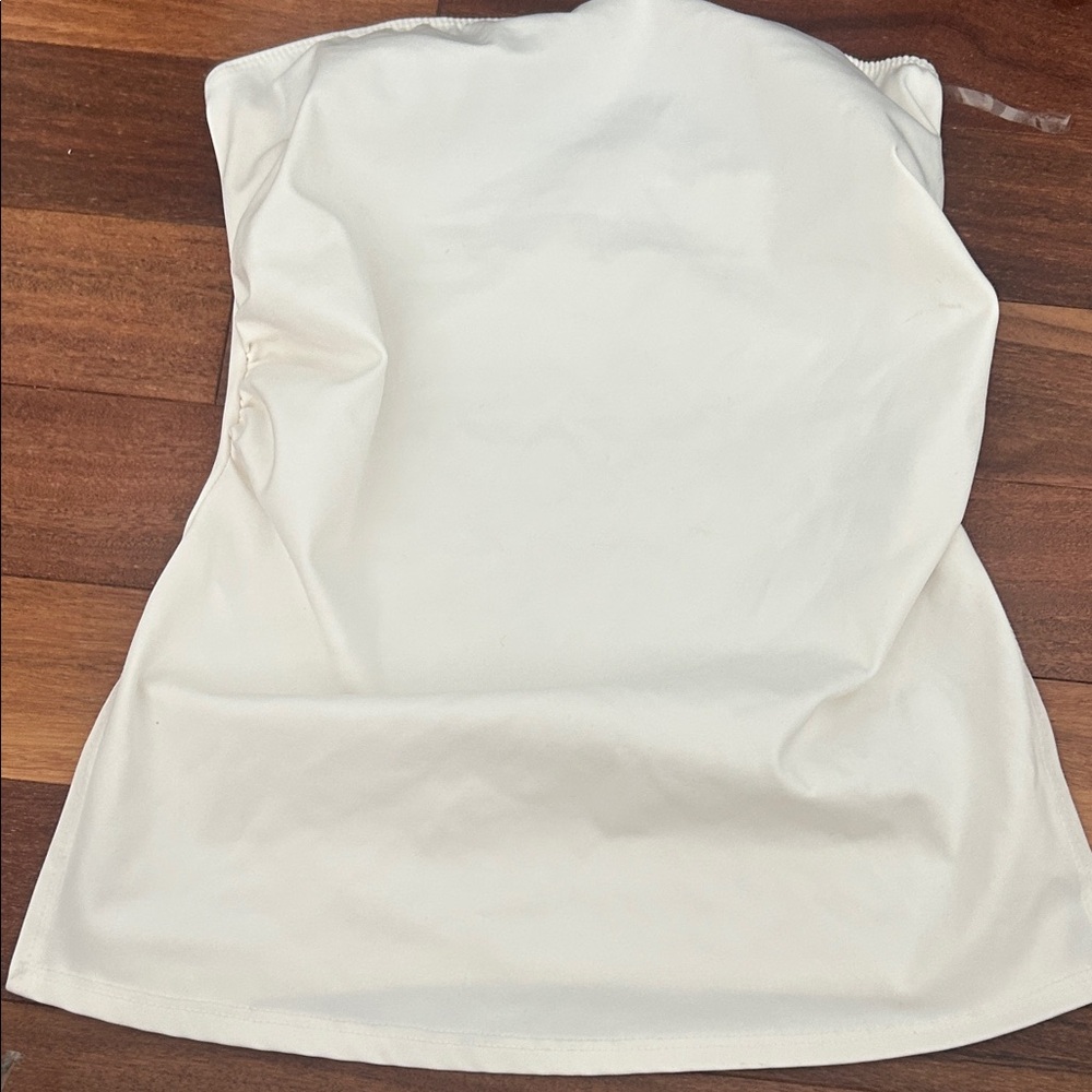 Elegant White Strapless Top